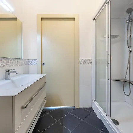 Virgilio Red Apartment *